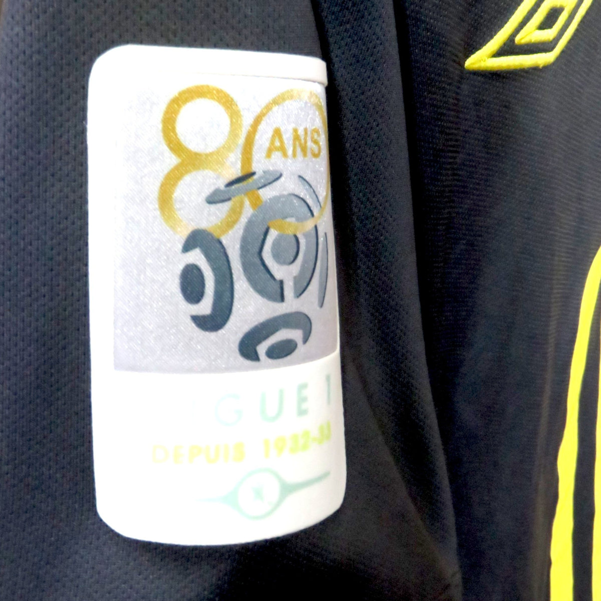 Nostalgic Football Shirts Lille 2012-13 derde shirt mouw met officiële Ligue 1 80 jaar jubileum badge