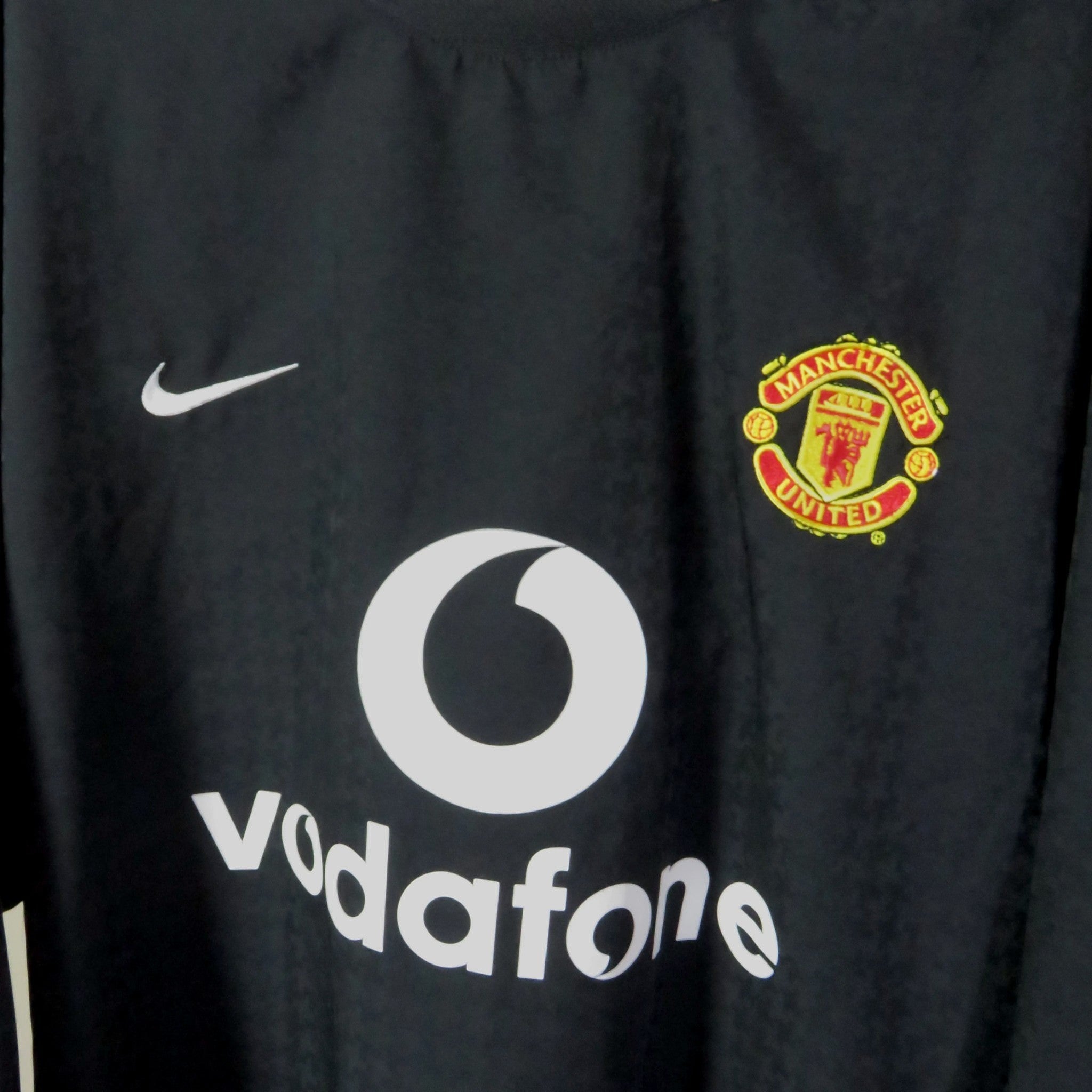 Nostalgic Football Shirts Manchester United 2003-05 zwart uitshirt met Vodafone sponsor en geborduurd clubembleem