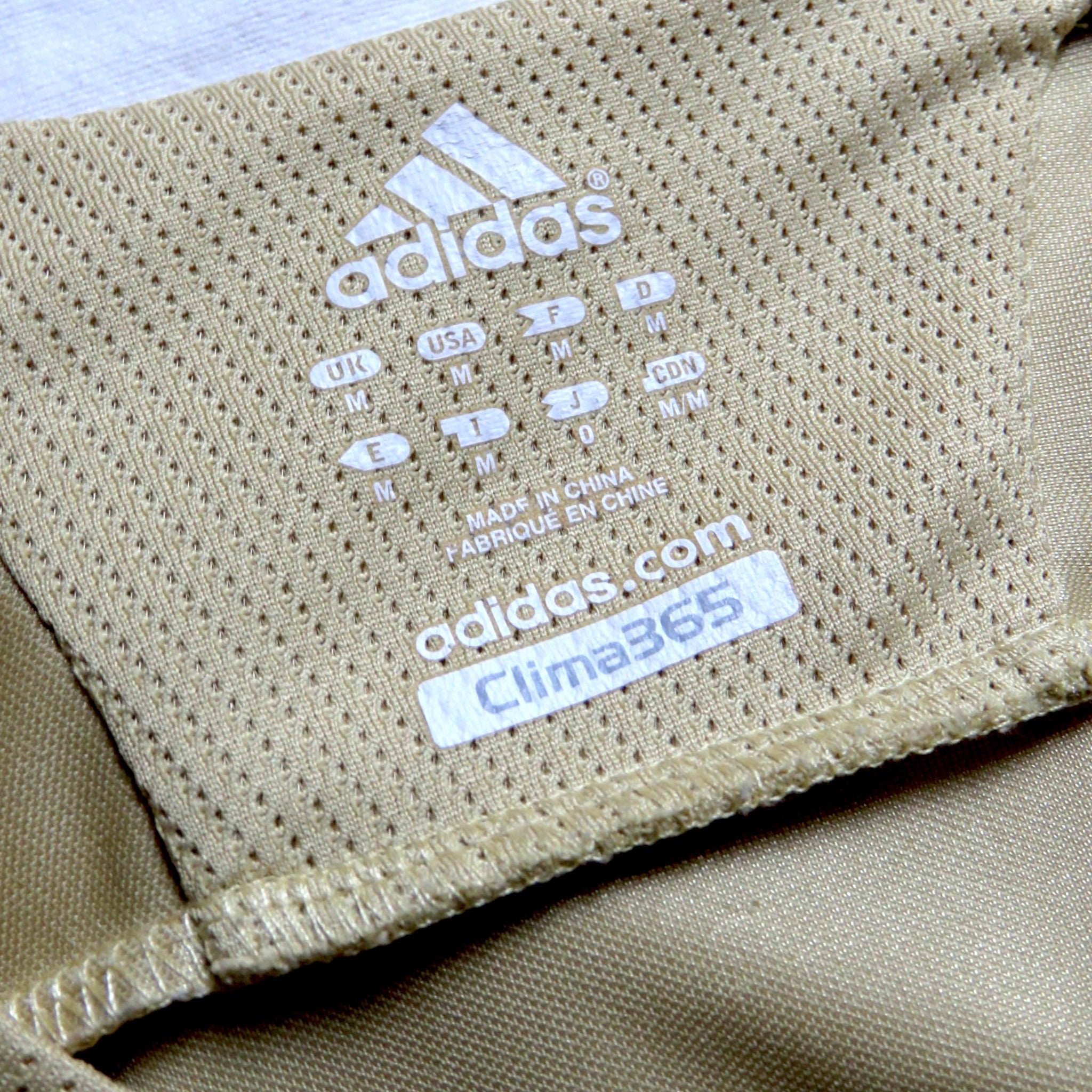 Nostalgic Football Shirts Marseille 2008-09 derde shirt maat M label met Adidas Clima365 technologie