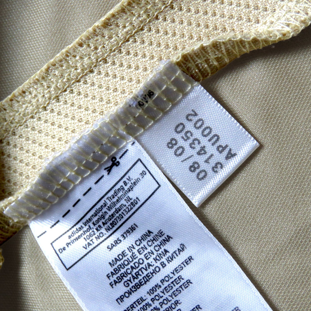 Nostalgic Football Shirts label van Marseille 2008-09 voetbalshirt met Adidas ClimaCool details en productinformatie