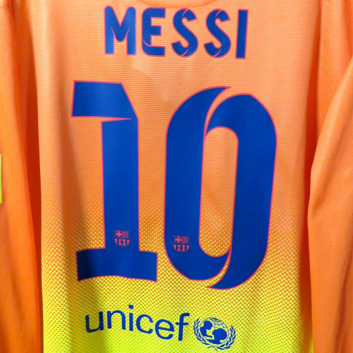 Nostalgic Football Shirts Barcelona 2012-13 uitshirt met Messi nummer 10 bedrukking in oranje en geel