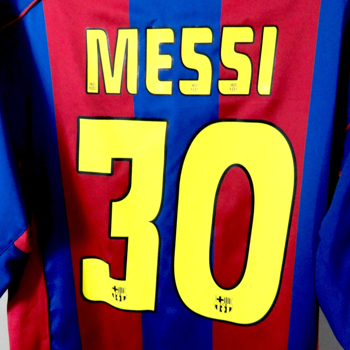 Nostalgic Football Shirts Barcelona 2004-05 thuisshirt met Messi nummer 30 in blaugrana strepen