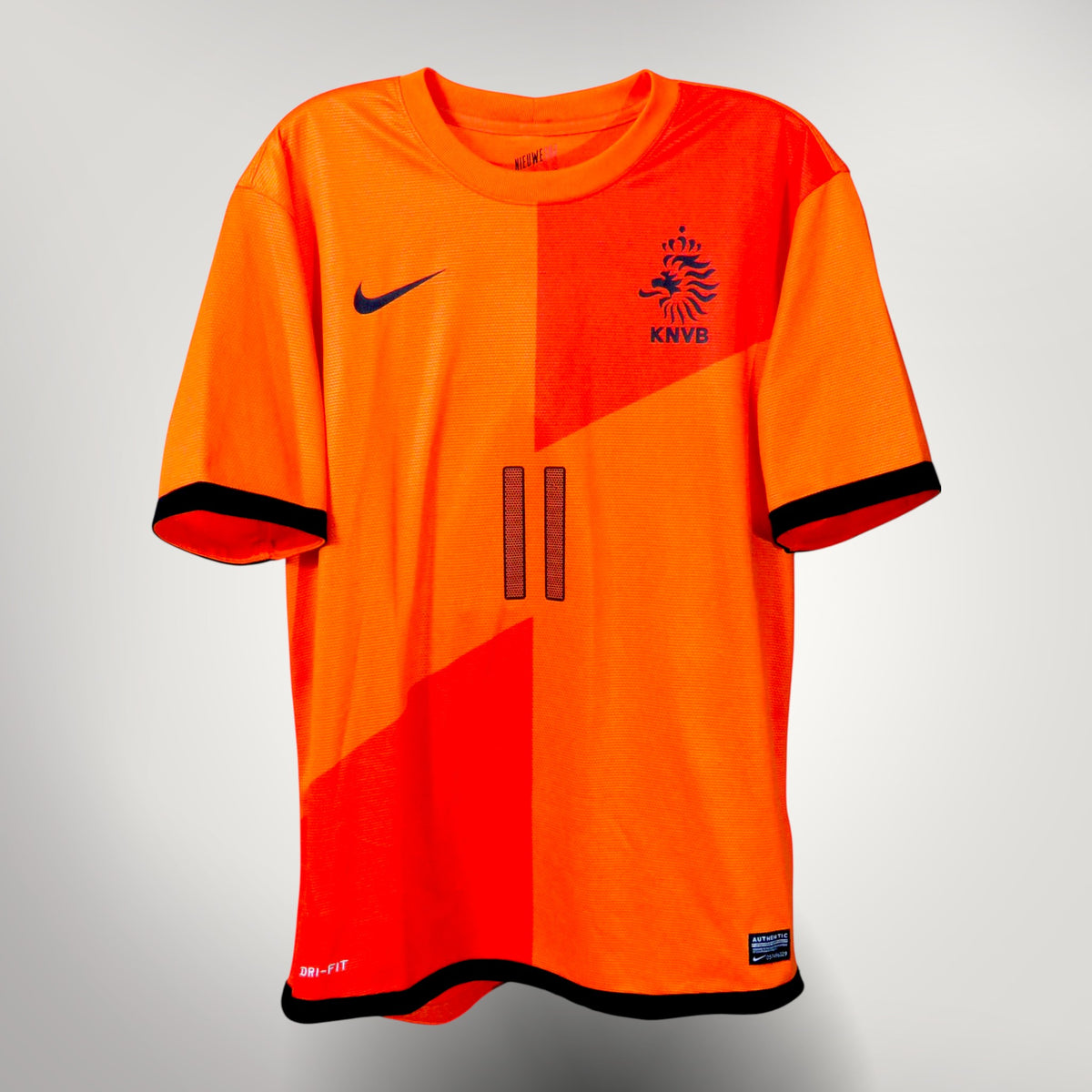 Nostalgic Football Shirts Nederlands 2012-14 thuisshirt in oranje met Robben nummer 11 en KNVB-logo