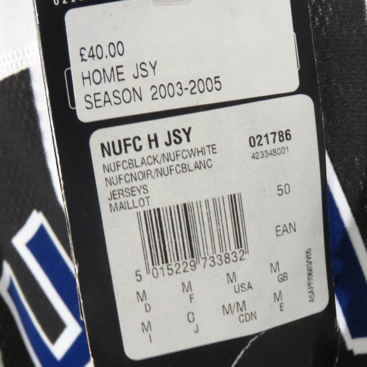 Nostalgic Football Shirts Newcastle United 2003-05 thuisshirt label met maat M en originele productinformatie