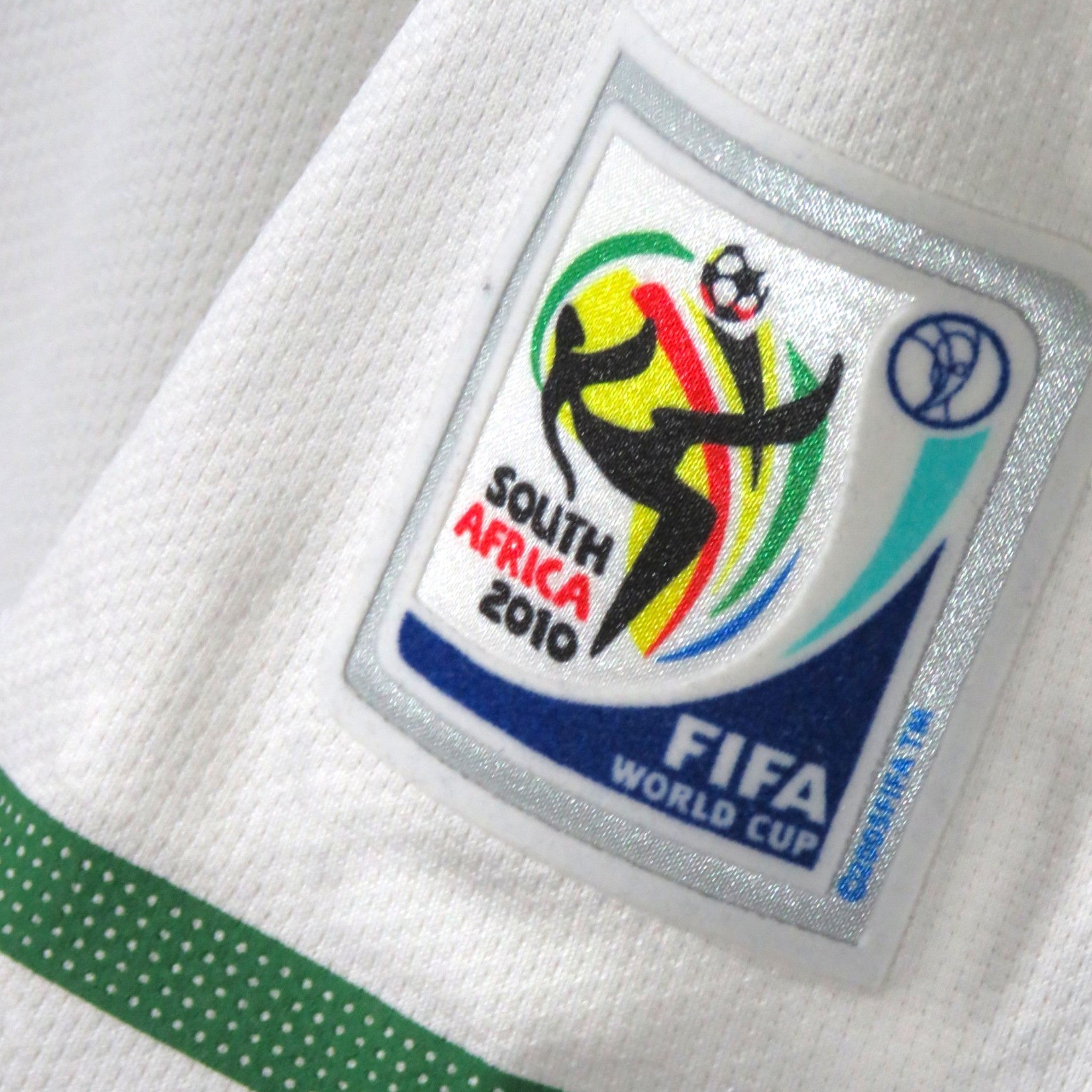 Nostalgic Football Shirts Portugal 2010-11 uitshirt met officiële FIFA World Cup South Africa 2010 patch op de mouw