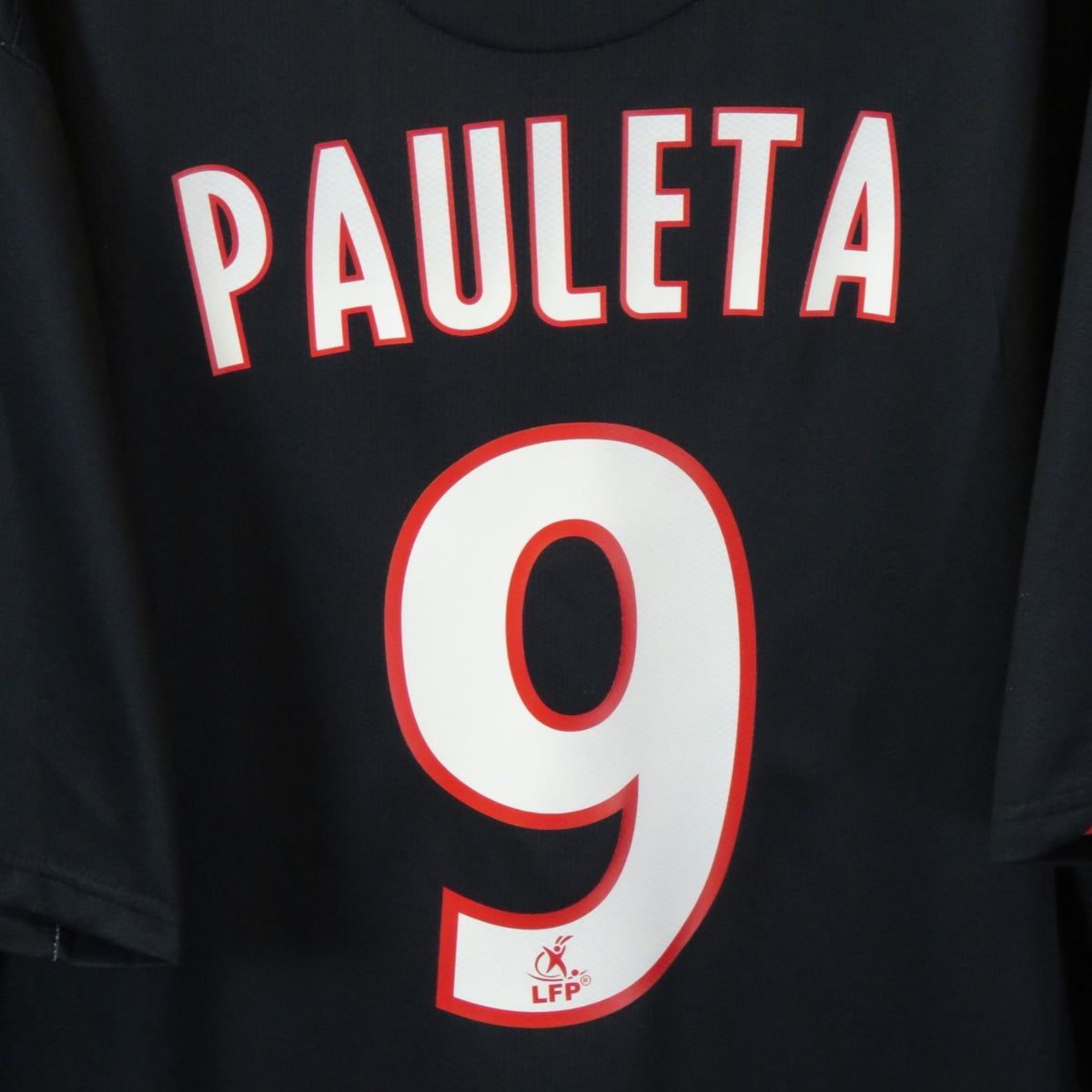Nostalgic Football Shirts PSG 2007-08 thuisshirt met Pauleta nummer 9 bedrukking op de achterkant