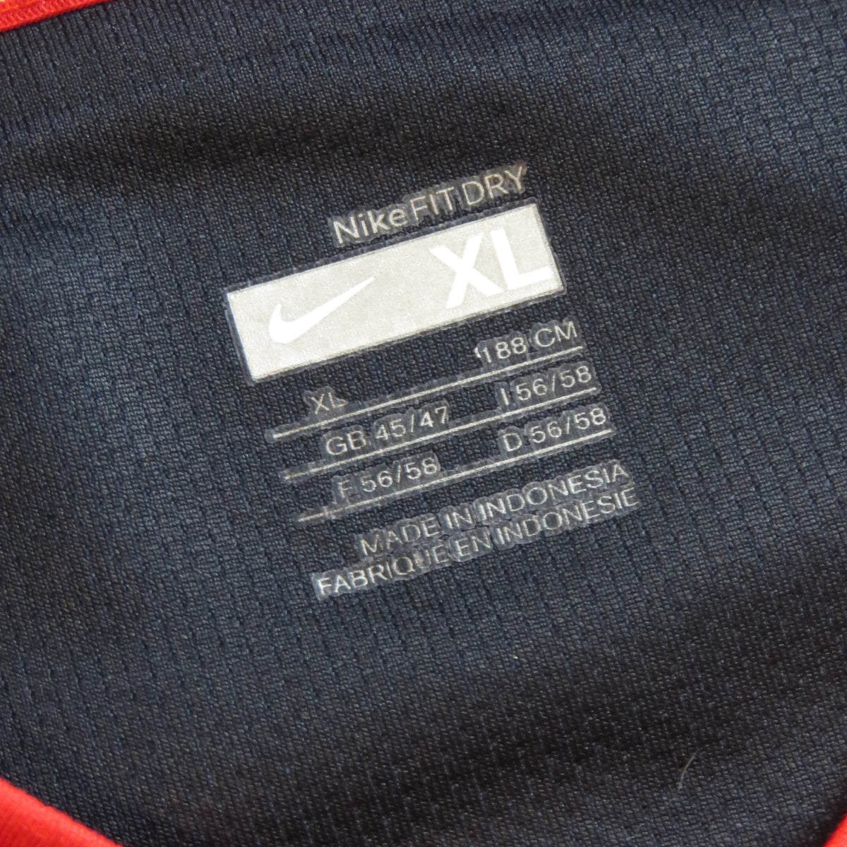 Nostalgic Football Shirts PSG 2007-08 thuisshirt maat XL label met Nike Fit Dry technologie en wasvoorschriften
