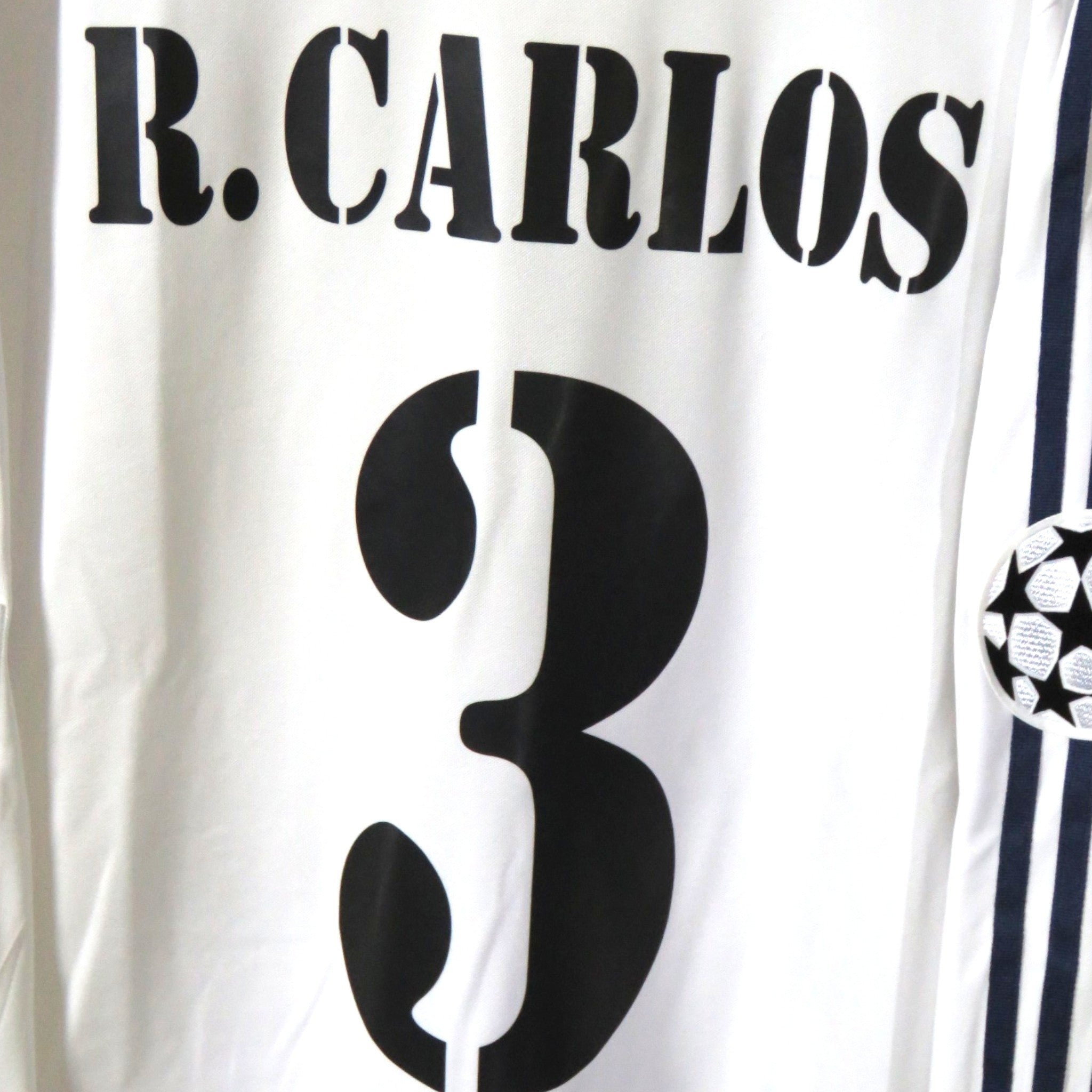 Nostalgic Football Shirts Real Madrid 2002-03 thuisshirt met Roberto Carlos nummer 3 bedrukking op de achterkant