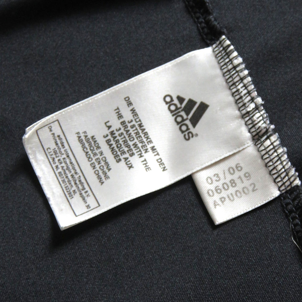 Nostalgic Football Shirts Real Madrid 2006-07 uitshirt waslabel met Adidas logo en productiedatum 03/06