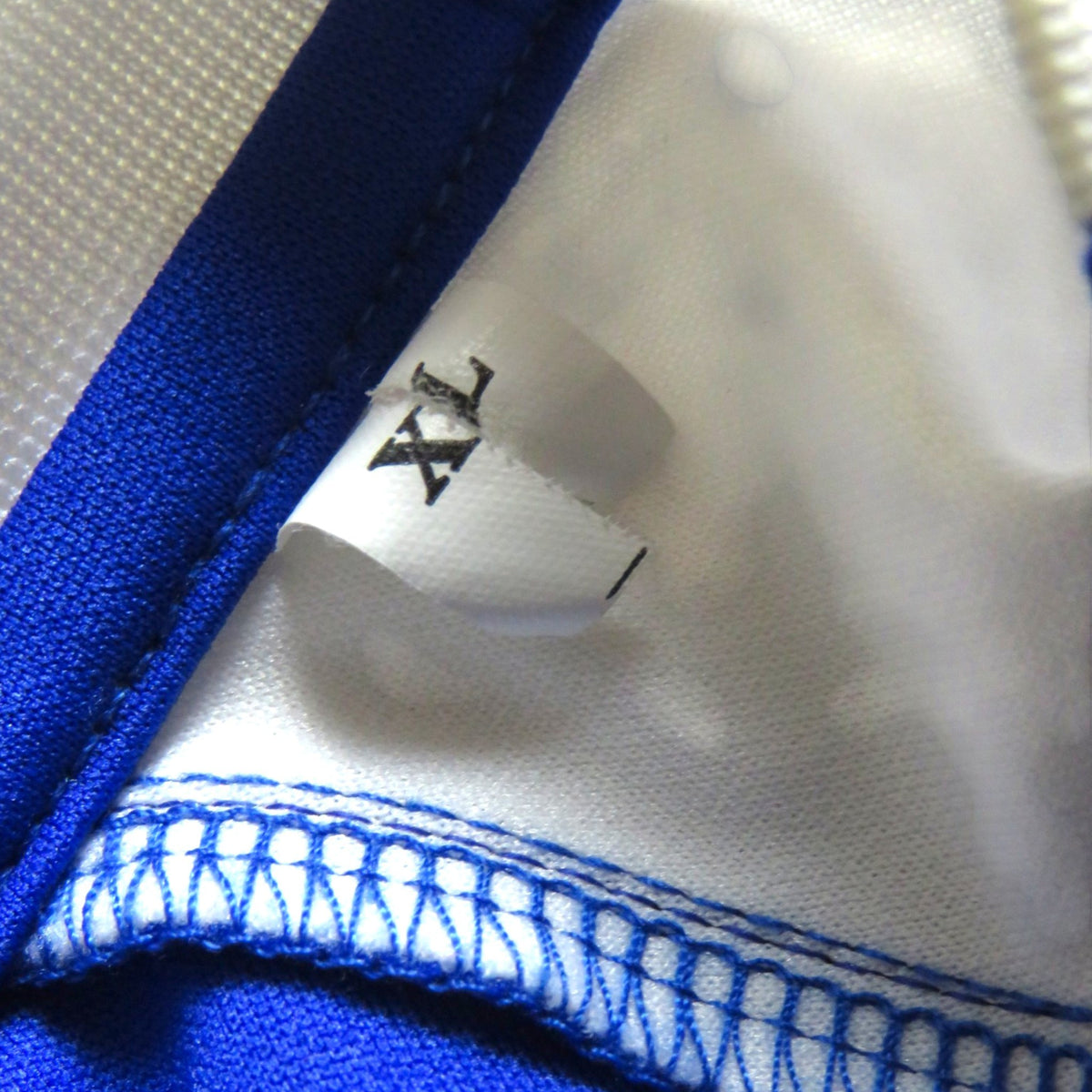Nostalgic Football Shirts Yugoslavia 2003-05 trainingsshirt maat XL label detail in wit en blauw